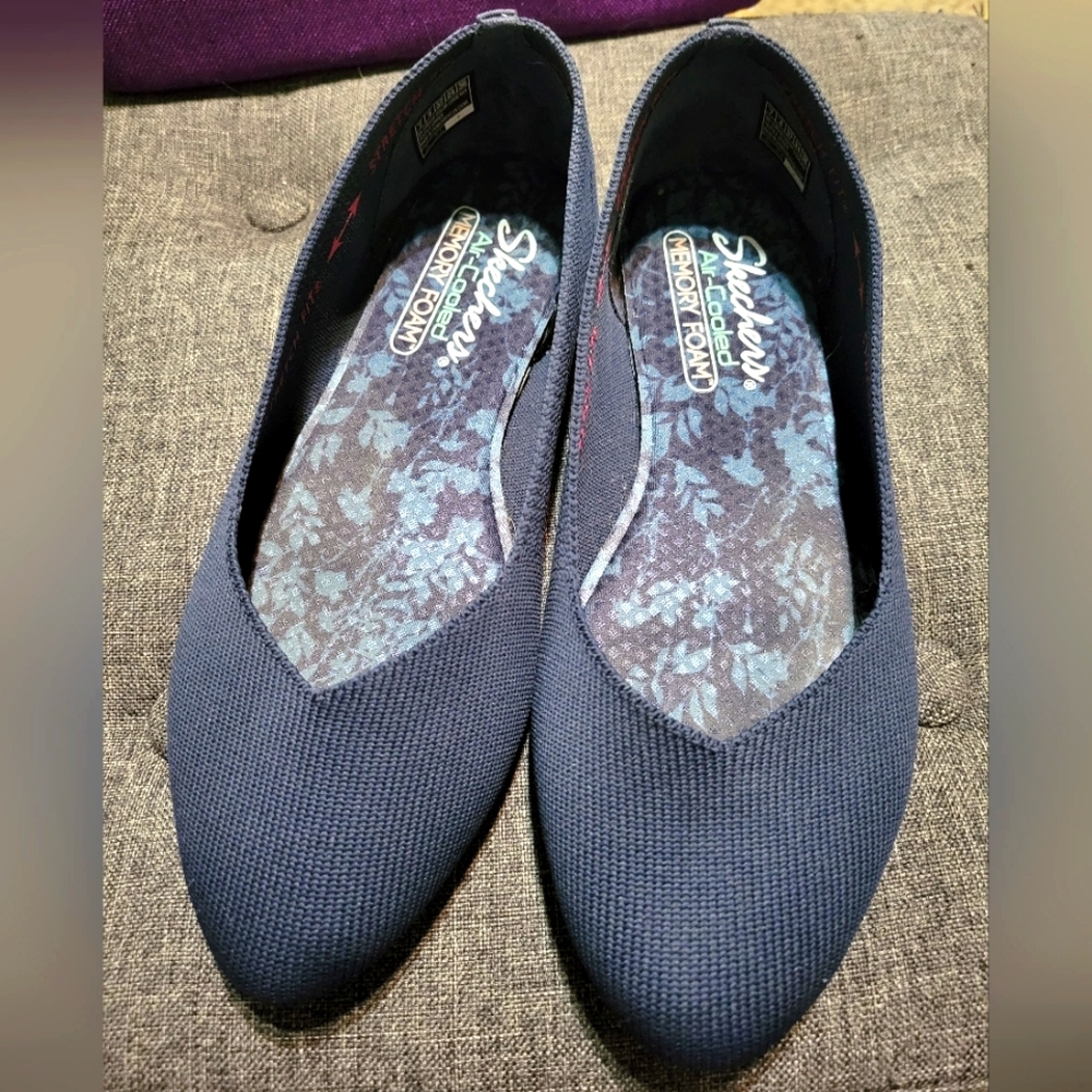 Skechers Navy Cleo Slip on Flats 7M